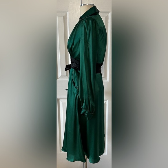 Michele Michelle Emerald Green 100% Silk Dress with Black Sash Belt – Size 8 - Picture 2 of 3